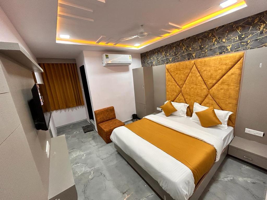 Hotel Kingdom Gandhinagar Exterior photo